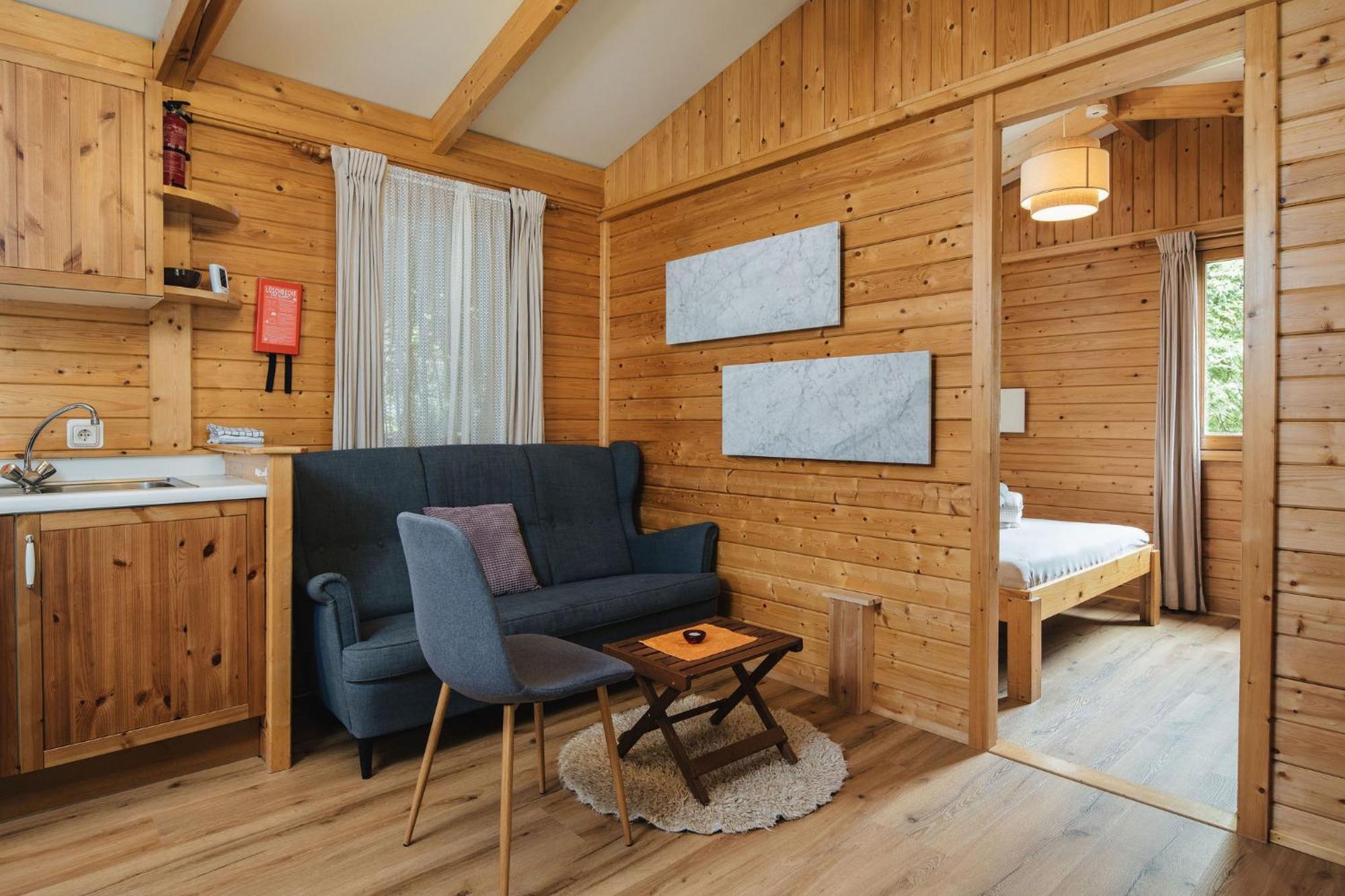 Camping Dreilaendereck Blockhuetten & Apartments 奥伯林塔尔的里德 外观 照片