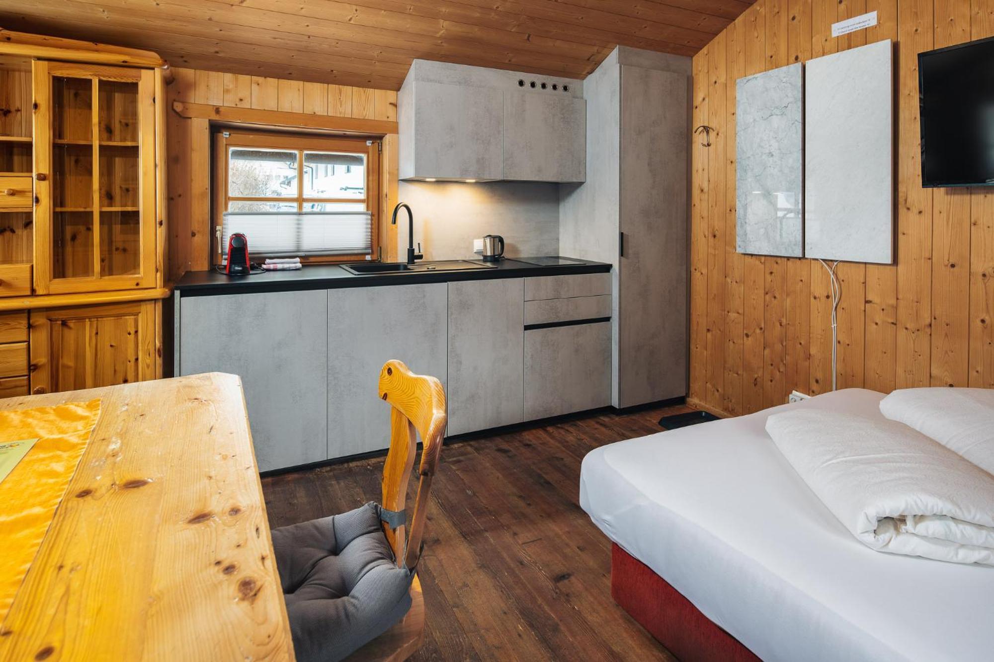 Camping Dreilaendereck Blockhuetten & Apartments 奥伯林塔尔的里德 外观 照片