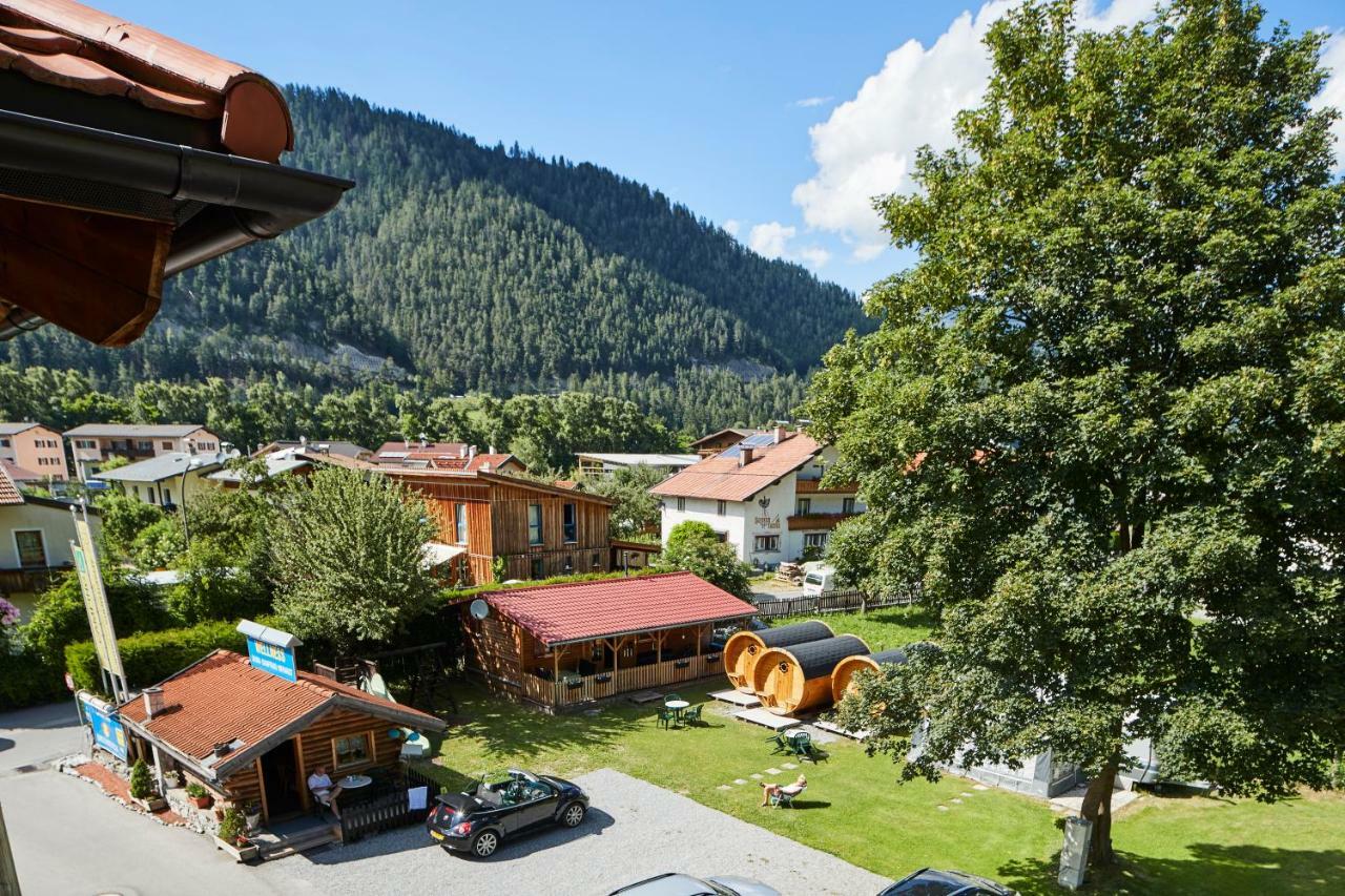 Camping Dreilaendereck Blockhuetten & Apartments 奥伯林塔尔的里德 外观 照片